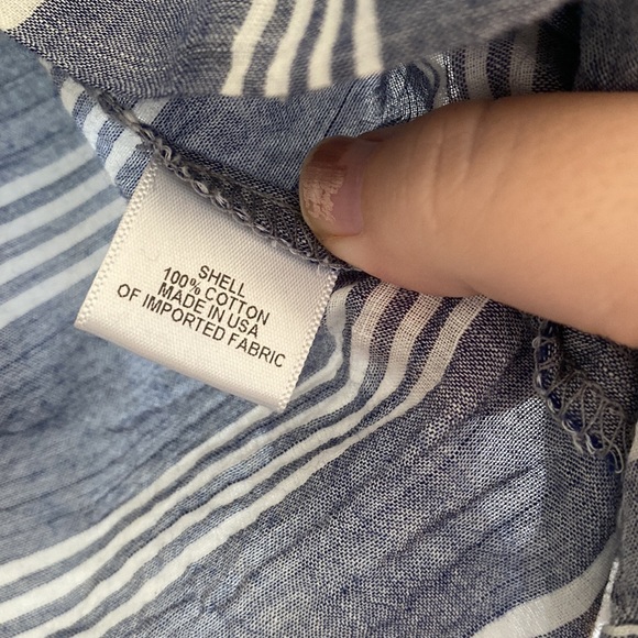 Wayf. 100% cotton button up. Size small - Picture 4 of 4